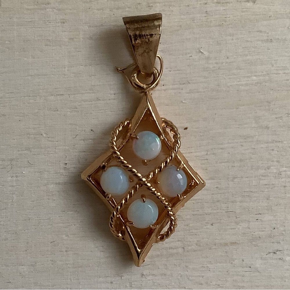 New vintage Opal pendant charm